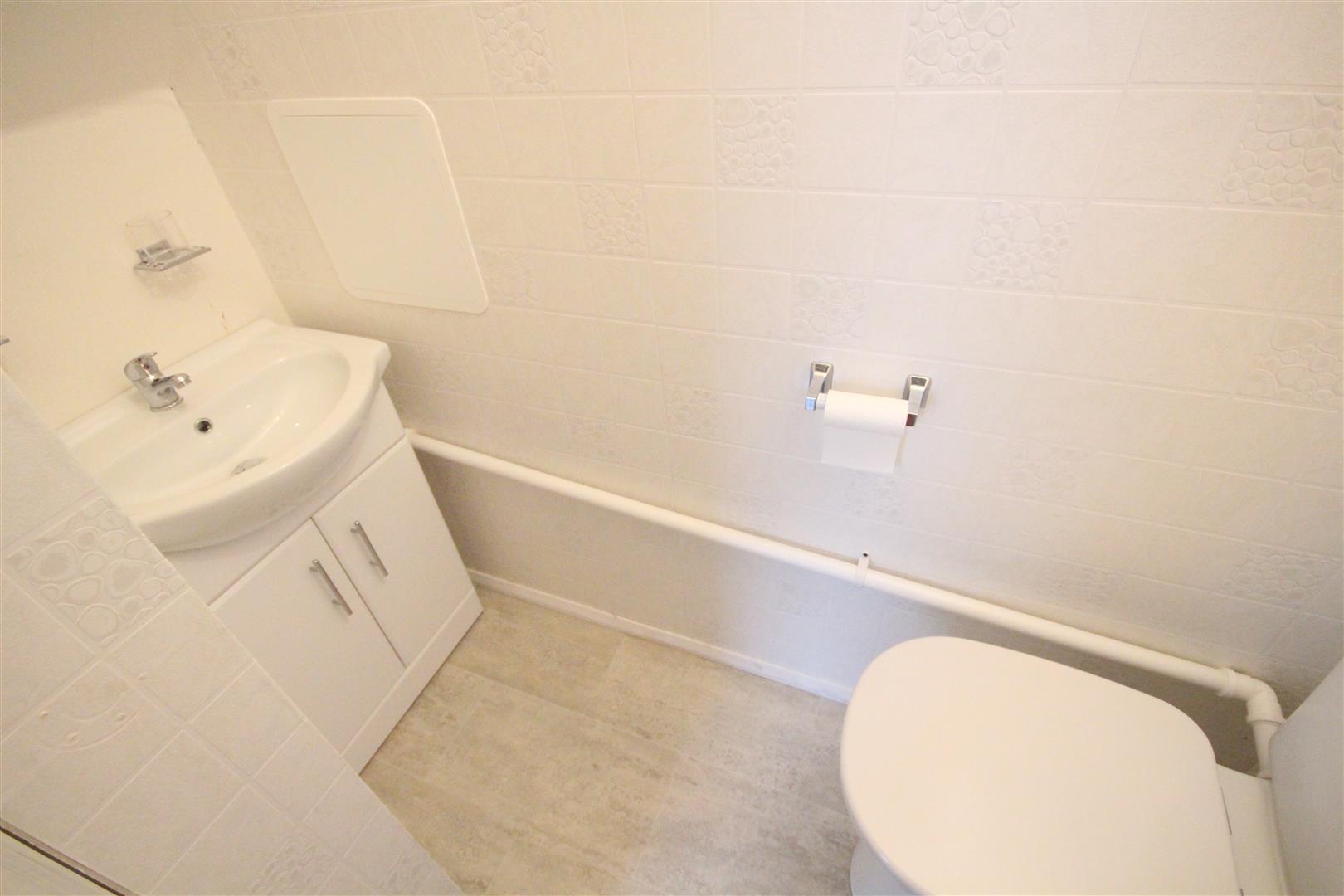 2 bedroom terraced house For Sale in Barnoldswick - IMG_8345.jpg
